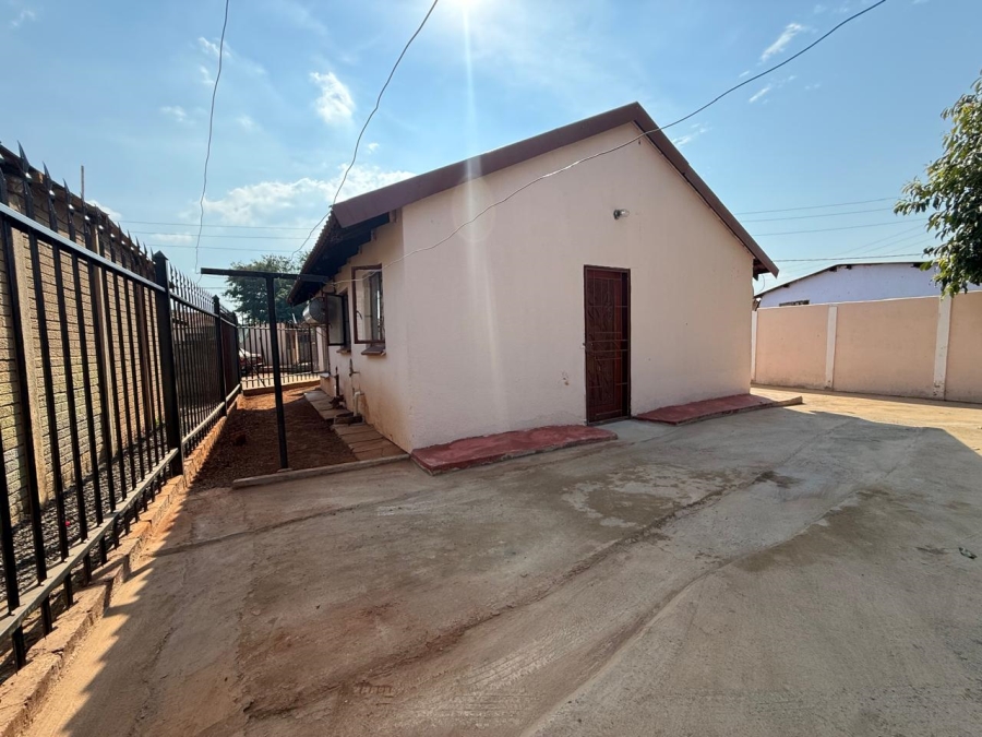 2 Bedroom Property for Sale in Boitekong Ext 10 North West